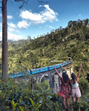 Best Viewpoints of Nine Arch Bridge Ella